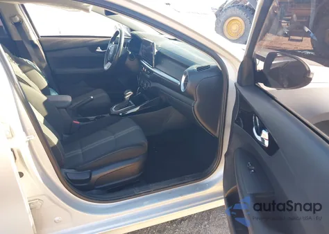 2022 Kia Forte Ex/Ex Premium/Ex+/Gt-Line from USA, damaged, VIN 3KPF34AD8NE442582